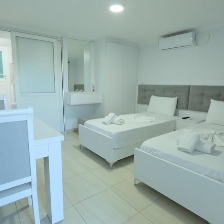 Villa Kevin'S Sarandë 外观 照片