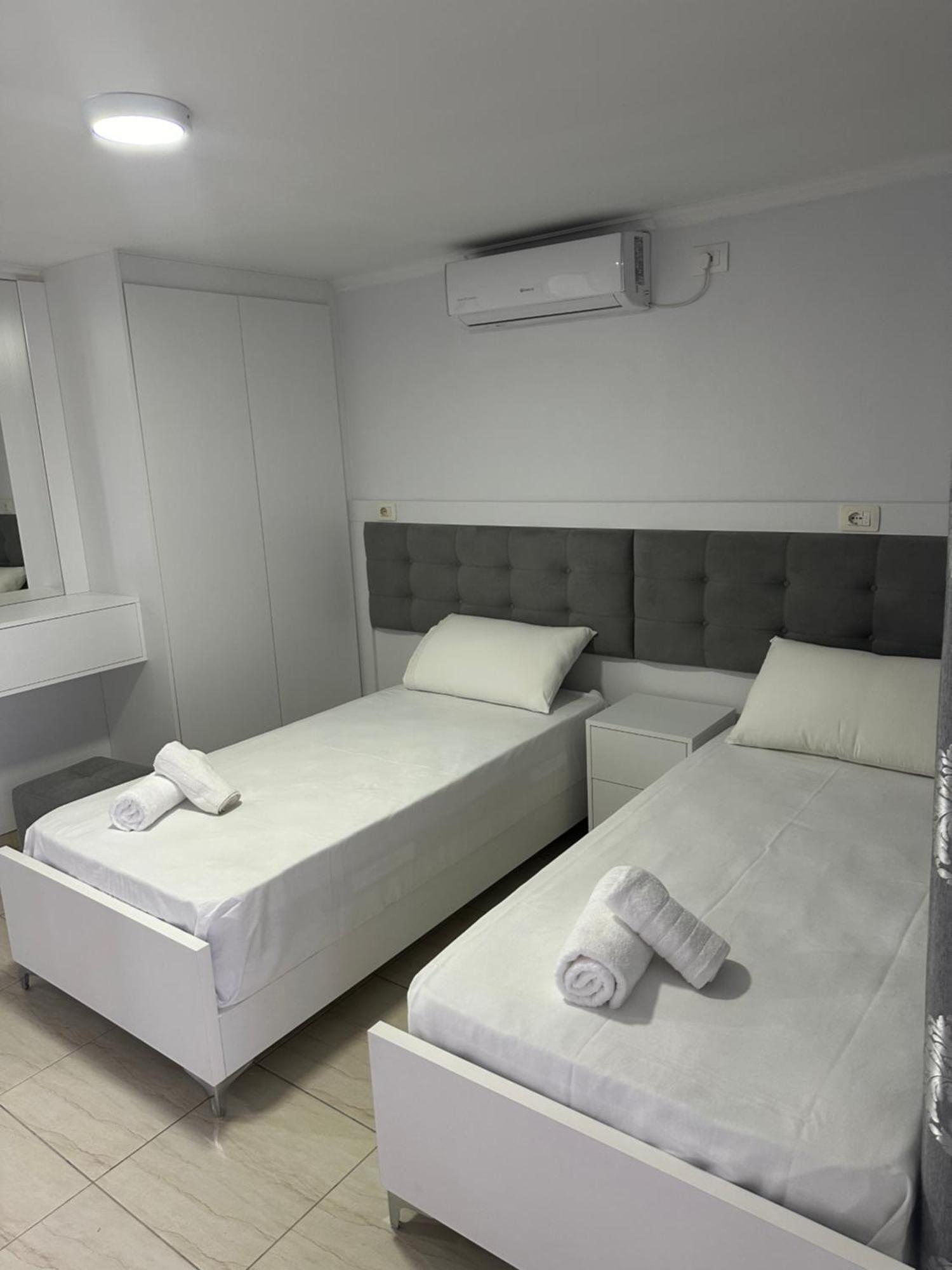 Villa Kevin'S Sarandë 外观 照片