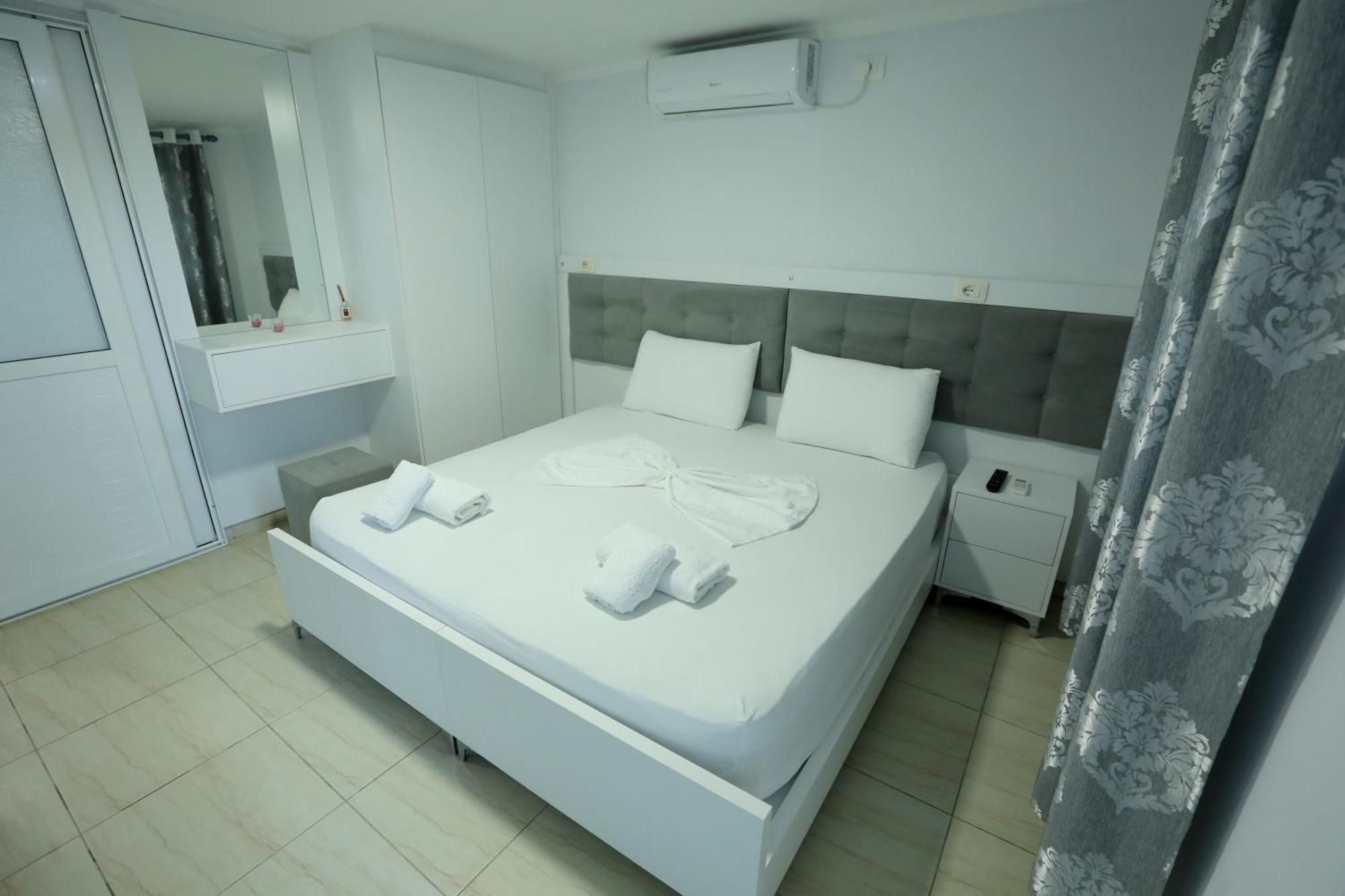 Villa Kevin'S Sarandë 外观 照片