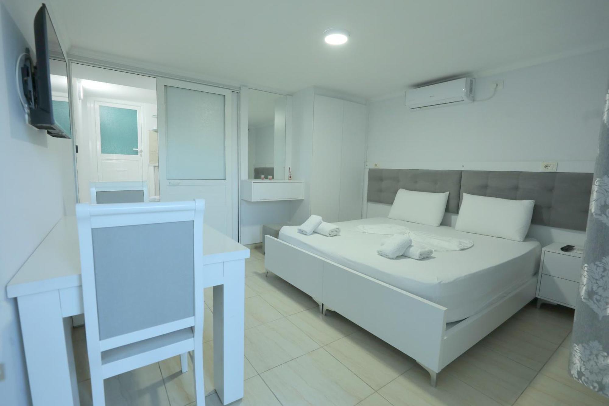 Villa Kevin'S Sarandë 外观 照片